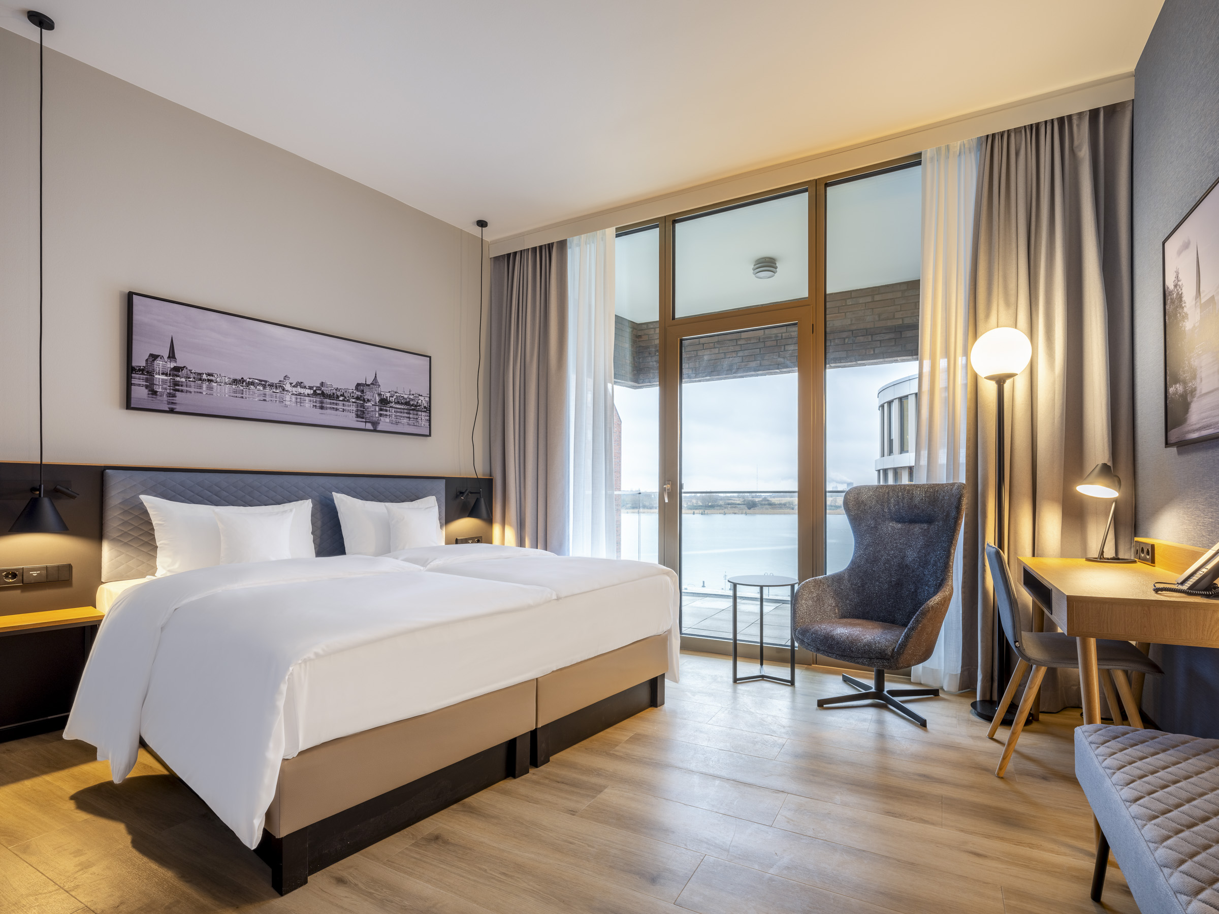 Premium Zimmer – Hafenblick und Loggia